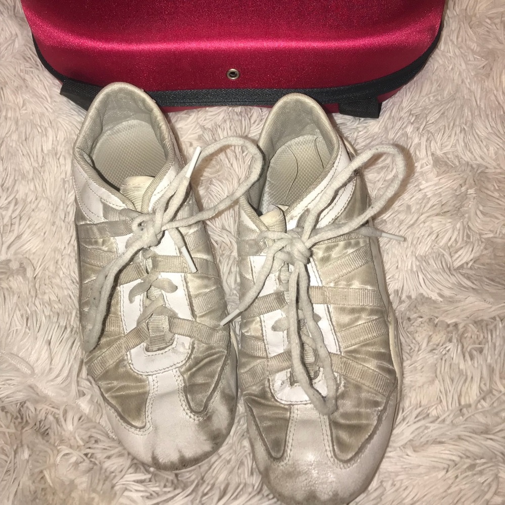 Nfinity Evolution Cheer Shoe Size 7.5